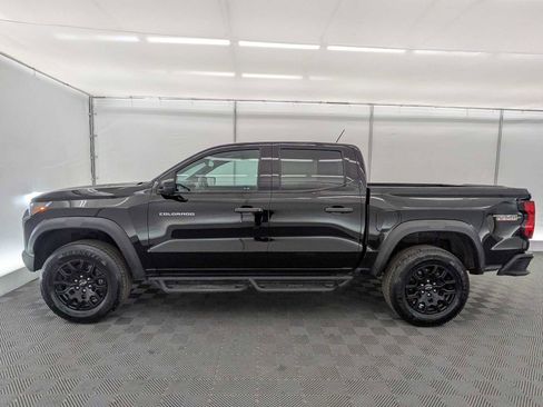Used 2023 Chevrolet Colorado Trail Boss w/ Technology Package AWD/4WD image 3