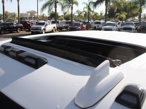 Used 2023 GMC Sierra 2500 AT4 w/ AT4 Preferred Package image 33