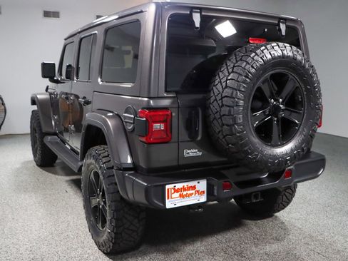 Used 2022 Jeep Wrangler Unlimited Sahara image 10