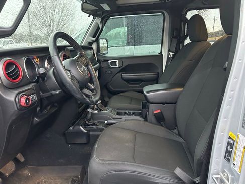 Used 2022 Jeep Wrangler Unlimited Sport image 36