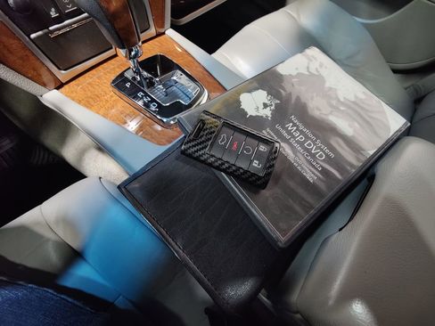 Used 2008 Cadillac STS AWD w/ Preferred Equipment Group image 46