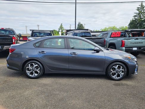Used 2021 Kia Forte LXS FWD image 6
