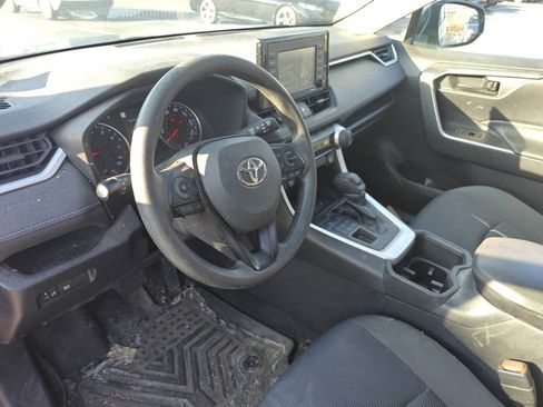 Used 2022 Toyota RAV4 LE image 9