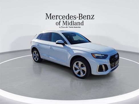 Used 2025 Audi Q5 2.0T Premium Plus w/ Premium Plus Package image 2