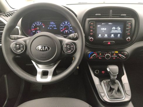 Used 2021 Kia Soul LX FWD image 22