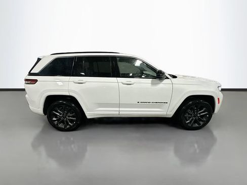 New 2026 Jeep Grand Cherokee Limited AWD/4WD image 5