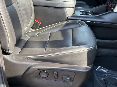 Used 2021 Chevrolet Suburban Premier AWD/4WD image 14