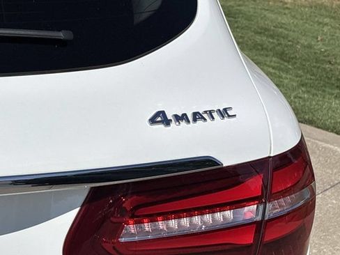 Used 2018 Mercedes-Benz GLC 300 4MATIC image 7