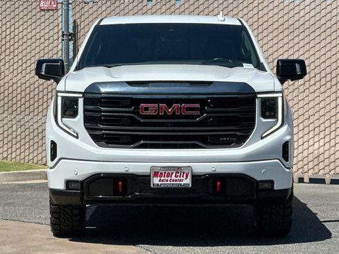 Certified 2023 GMC Sierra 1500 AT4 w/ AT4 Premium Package AWD/4WD image 9