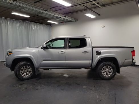 Used 2016 Toyota Tacoma SR5 image 5