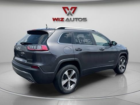 Used 2019 Jeep Cherokee Limited AWD/4WD image 5