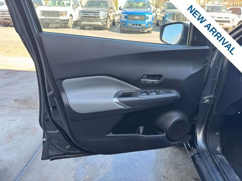 Used 2024 Nissan Kicks SR w/ SR Premium Package image 16