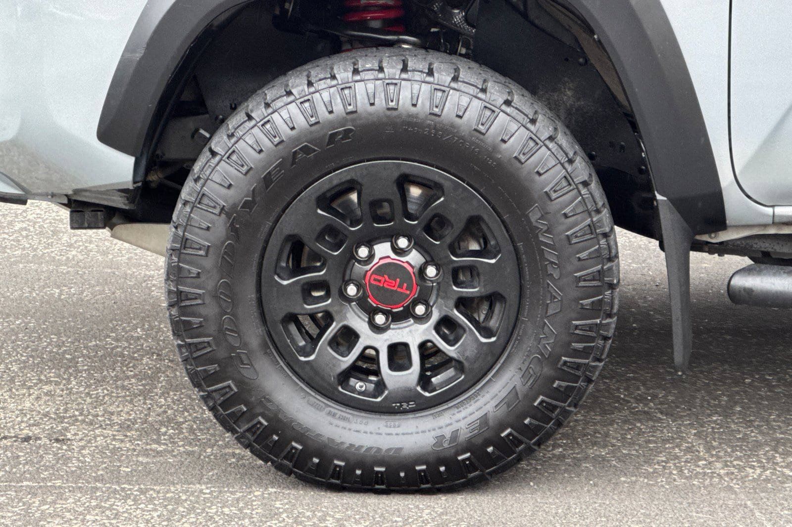 Used 2017 Toyota Tacoma TRD Pro AWD/4WD image 32
