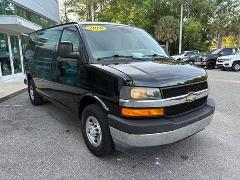Used 2019 Chevrolet Express 2500 w/ Driver Convenience Package RWD image 7