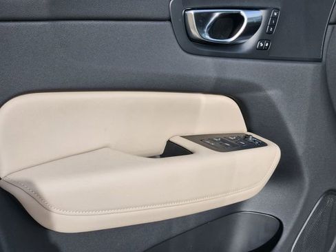 New 2026 Volvo XC60 B5 Plus w/ Climate Package image 9