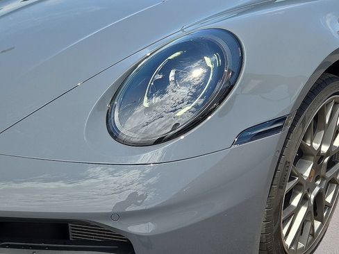 Used 2025 Porsche 911 Carrera RWD image 11