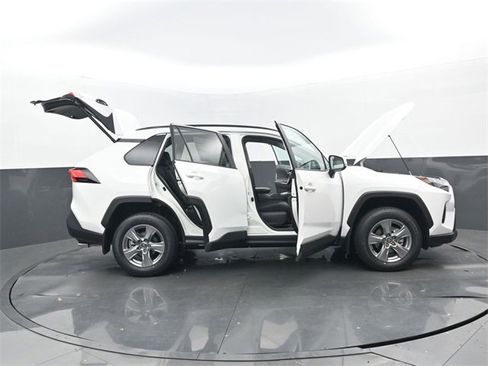 New 2025 Toyota RAV4 XLE w/ Convenience Package image 32