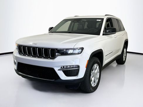 Used 2023 Jeep Grand Cherokee Limited RWD image 1