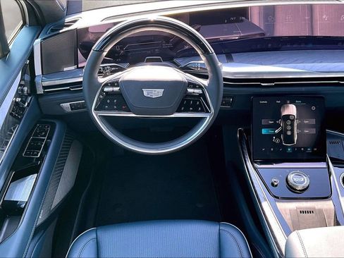 Certified 2026 Cadillac Escalade IQL Luxury AWD/4WD image 8