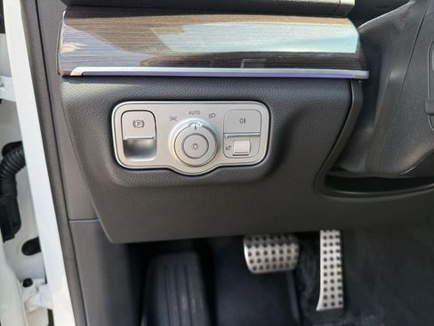 Certified 2025 Mercedes-Benz GLE 450 4MATIC image 26