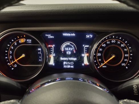 Used 2018 Jeep Wrangler Unlimited Sahara w/ Cold Weather Group image 20