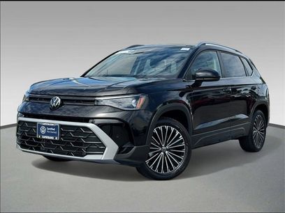 Used 2025 Volkswagen Taos SE