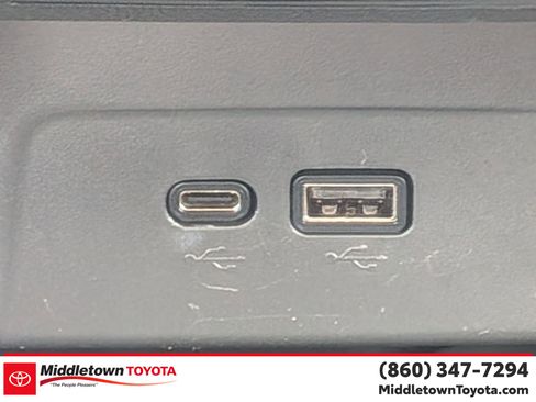 Used 2024 Chevrolet Trax RS w/ Driver Confidence Package image 26