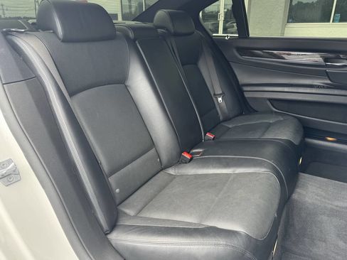 Used 2013 BMW 750Li RWD image 11