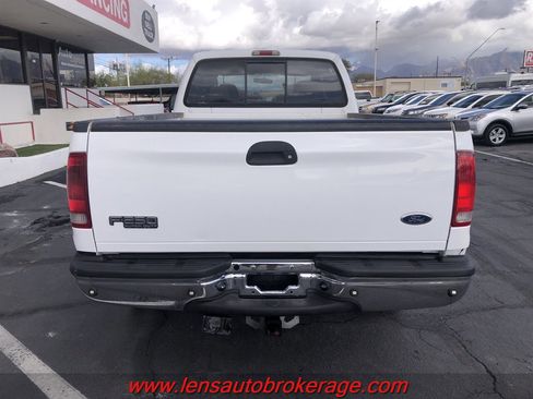 Used 2004 Ford F250 XLT image 4