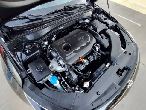 Used 2017 Kia Optima EX w/ Premium Package image 12