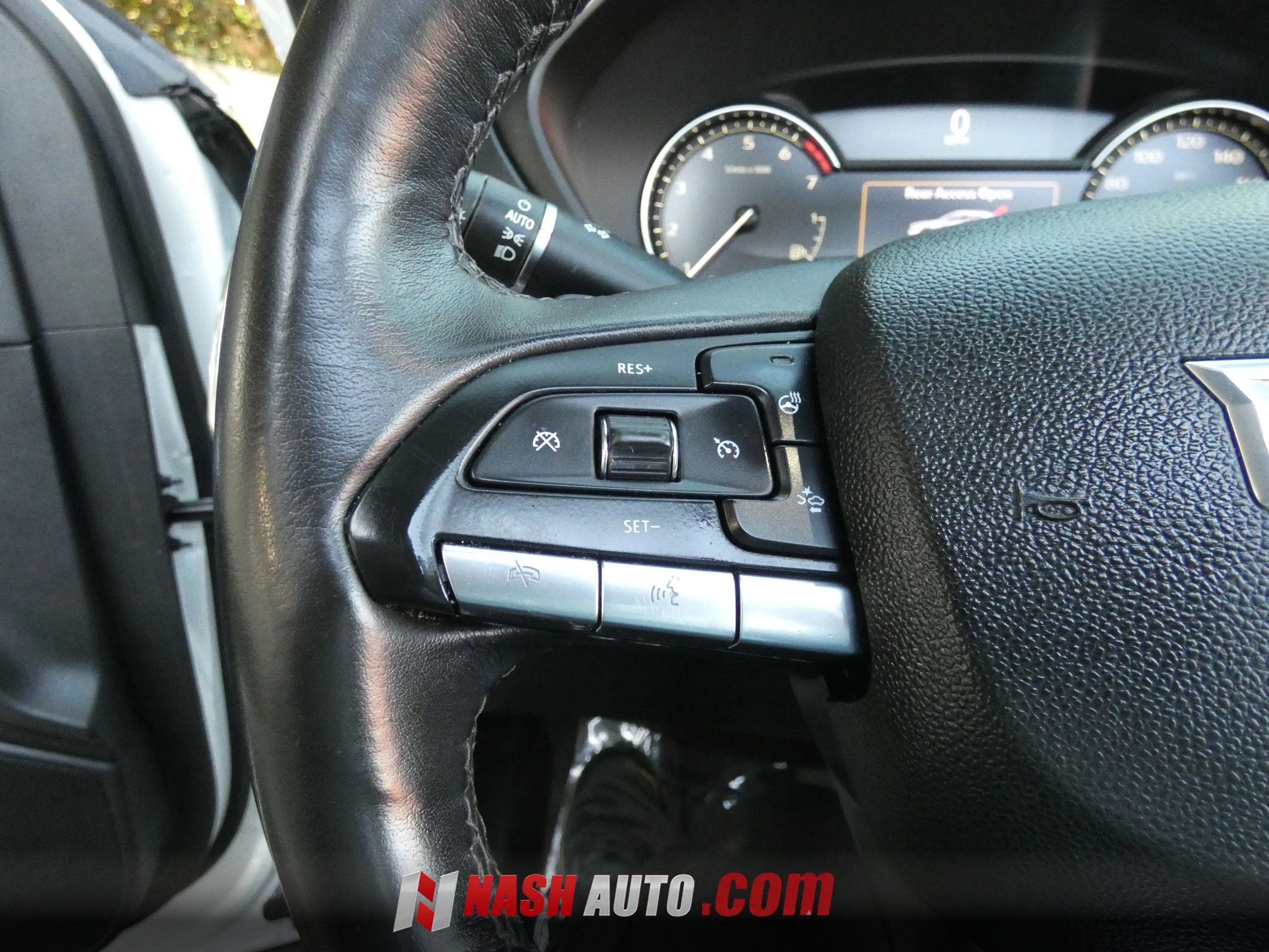 Used 2023 Cadillac XT4 Luxury w/ Cold Weather Package FWD image 68