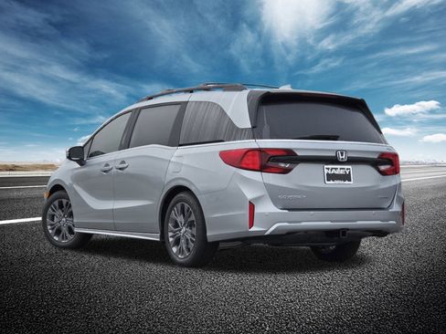 New 2026 Honda Odyssey Touring image 19
