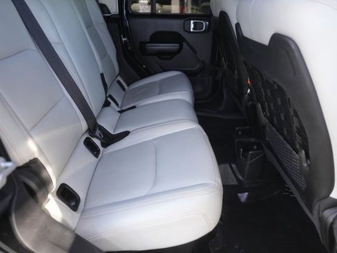 Used 2021 Jeep Gladiator Mojave image 15