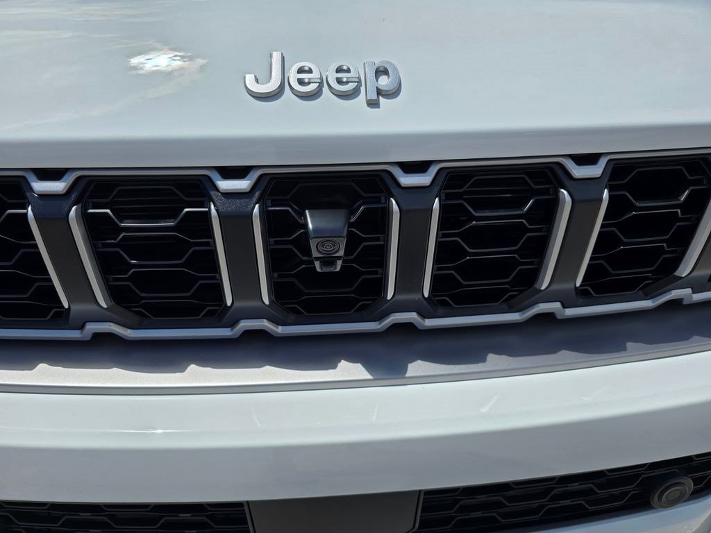 New 2027 Jeep Grand Cherokee Limited w/ Technology Group II AWD/4WD image 9