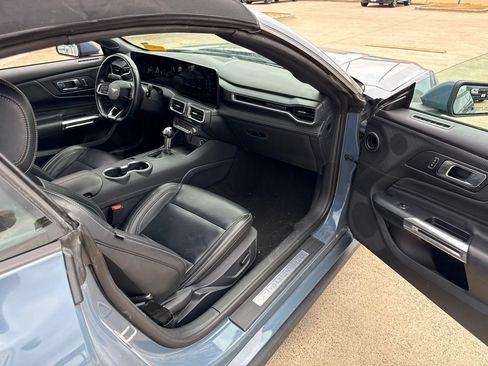 Used 2025 Ford Mustang Premium RWD image 12