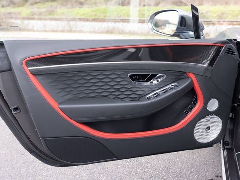 Used 2025 Bentley Continental GT Speed image 18