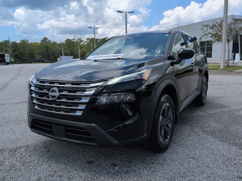Used 2026 Nissan Rogue SV FWD image 9