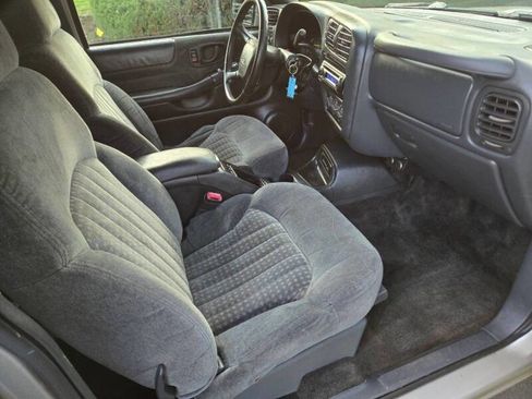 Used 2000 Chevrolet S10 Pickup 4x4 Extended Cab w/ Preferred Equipment Group image 14