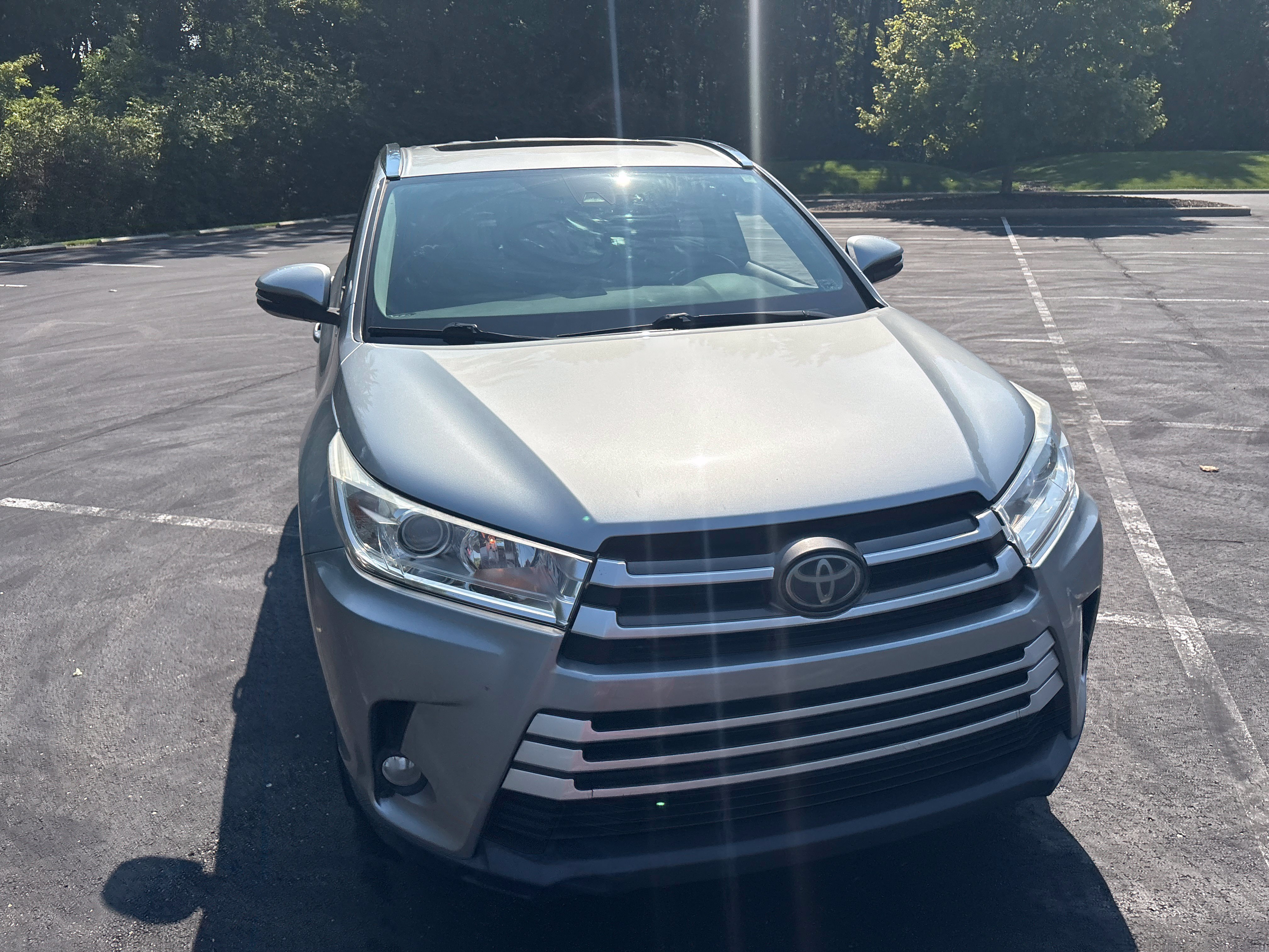 Used 2017 Toyota Highlander XLE AWD/4WD image 16