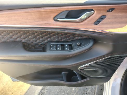 New 2026 Jeep Grand Cherokee Summit AWD/4WD image 22