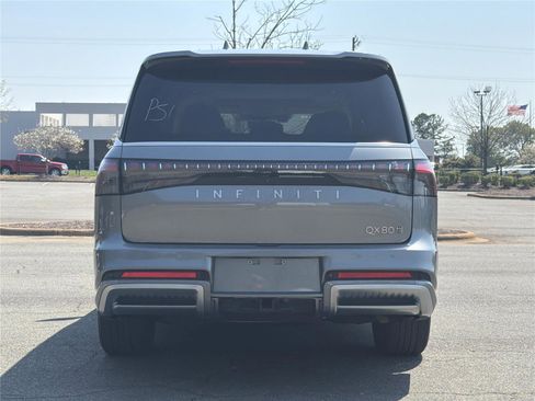 Used 2025 INFINITI QX80 Sensory AWD/4WD image 10