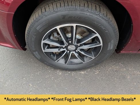 Used 2018 Dodge Grand Caravan SXT w/ Blacktop Package image 16