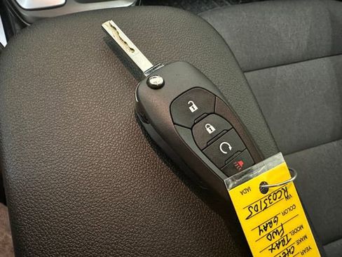 Used 2024 Chevrolet Trax RS image 12