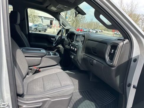 Used 2021 Chevrolet Silverado 1500 LT image 31