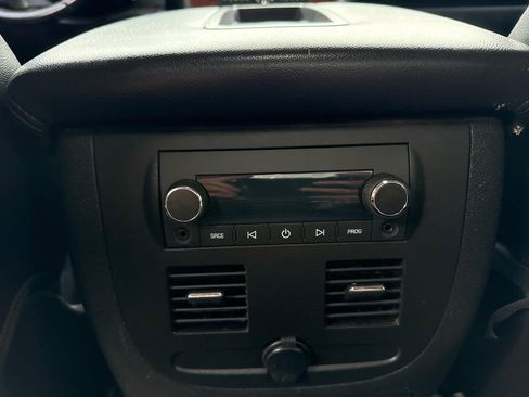 Used 2011 Chevrolet Avalanche LT w/ Luxury Package image 20