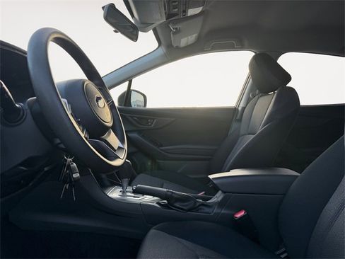 Used 2023 Subaru Crosstrek 2.0i image 9