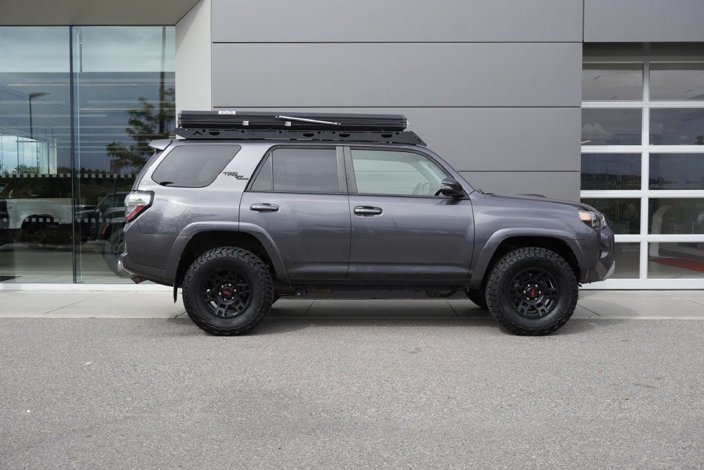 Used 2021 Toyota 4Runner TRD Off-Road Premium w/ Moonroof Package AWD/4WD image 7
