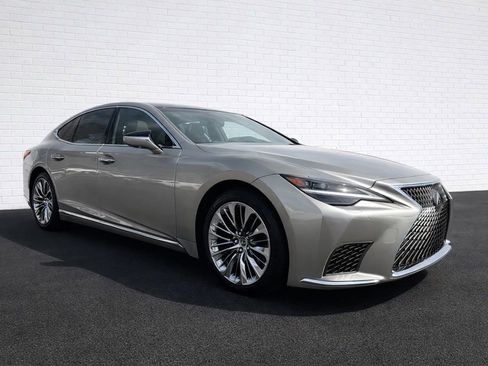 Used 2022 Lexus LS 500 w/ Interior Upgrade Package image 3