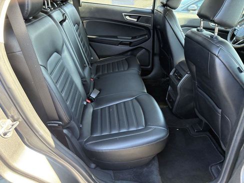 Used 2024 Ford Edge SEL image 16