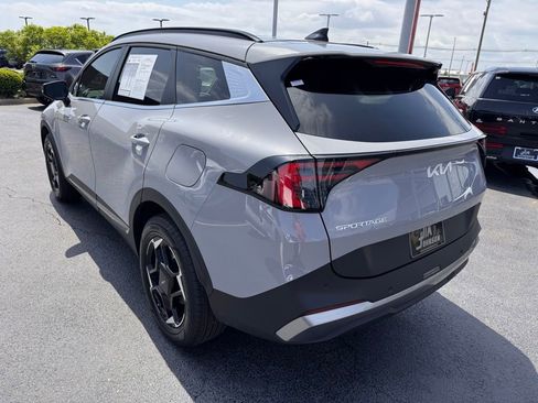 Used 2026 Kia Sportage EX w/ EX Panoramic Sunroof Package image 3